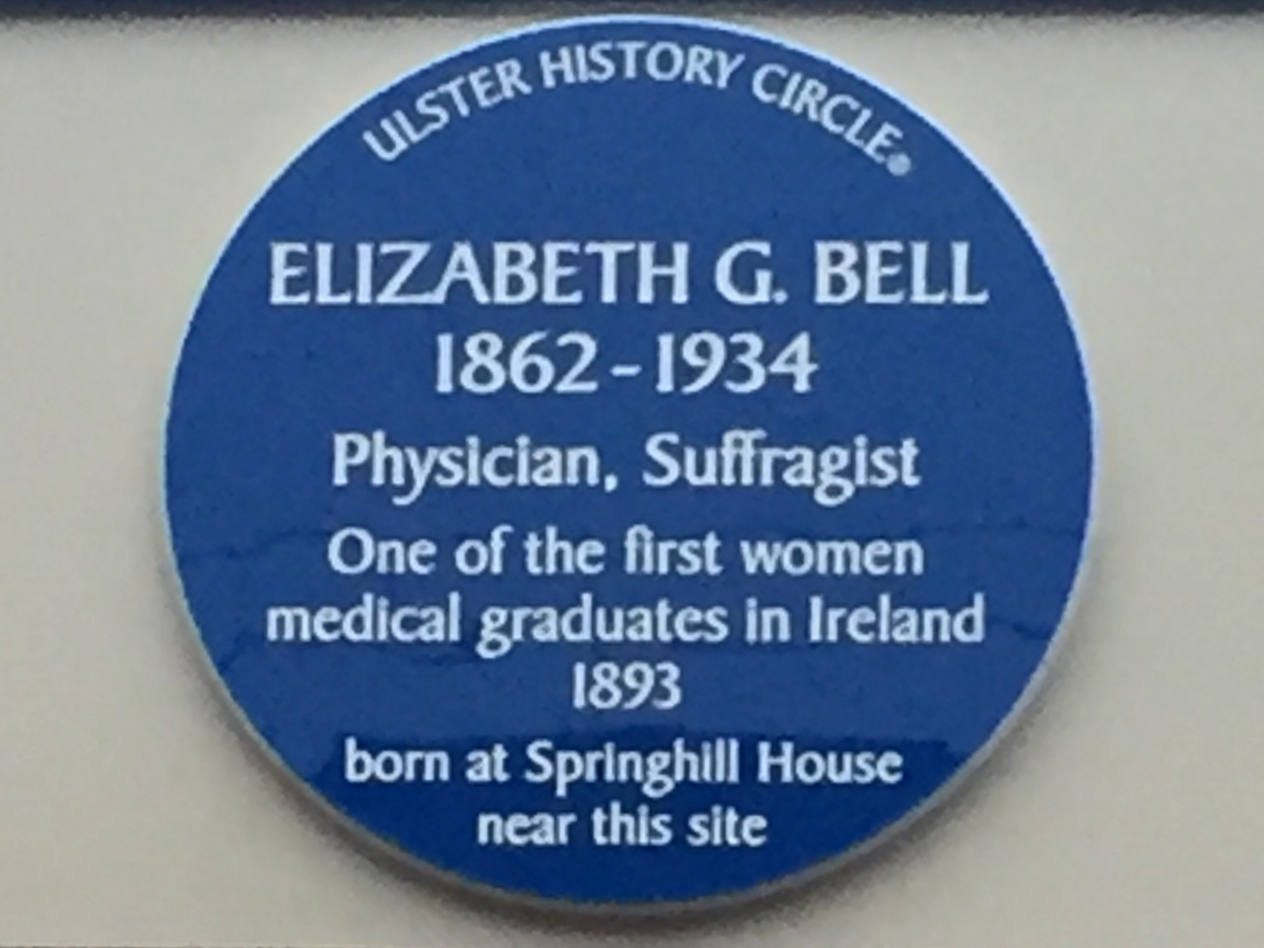 Blue plaque in memory of Elizabeth Bell at Daisy Hill Hospital, Newry.