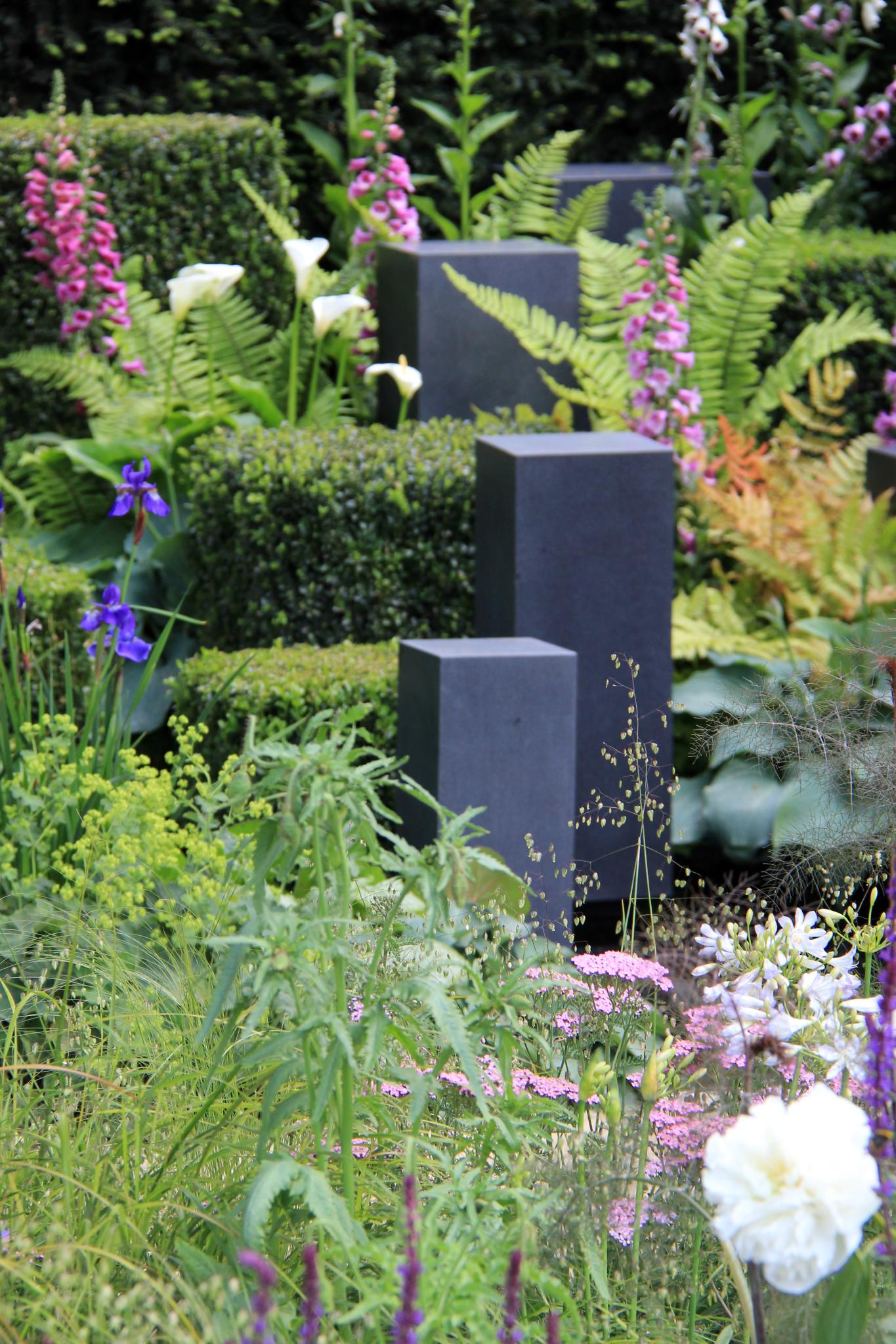Hope on the Horizon - Help for Heroes sponsored by The Havisham Trust Award: Best Show Garden - People's Choice Award: Silver Gilt Medal Designed by: Matt Keightley Built by: Farr & Roberts Sponsored by: David Brownlow Hope on the Horizon is a contemplative space that represents the process which in